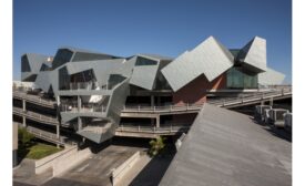 The Pterodactyl by Eric Owen Moss Architects